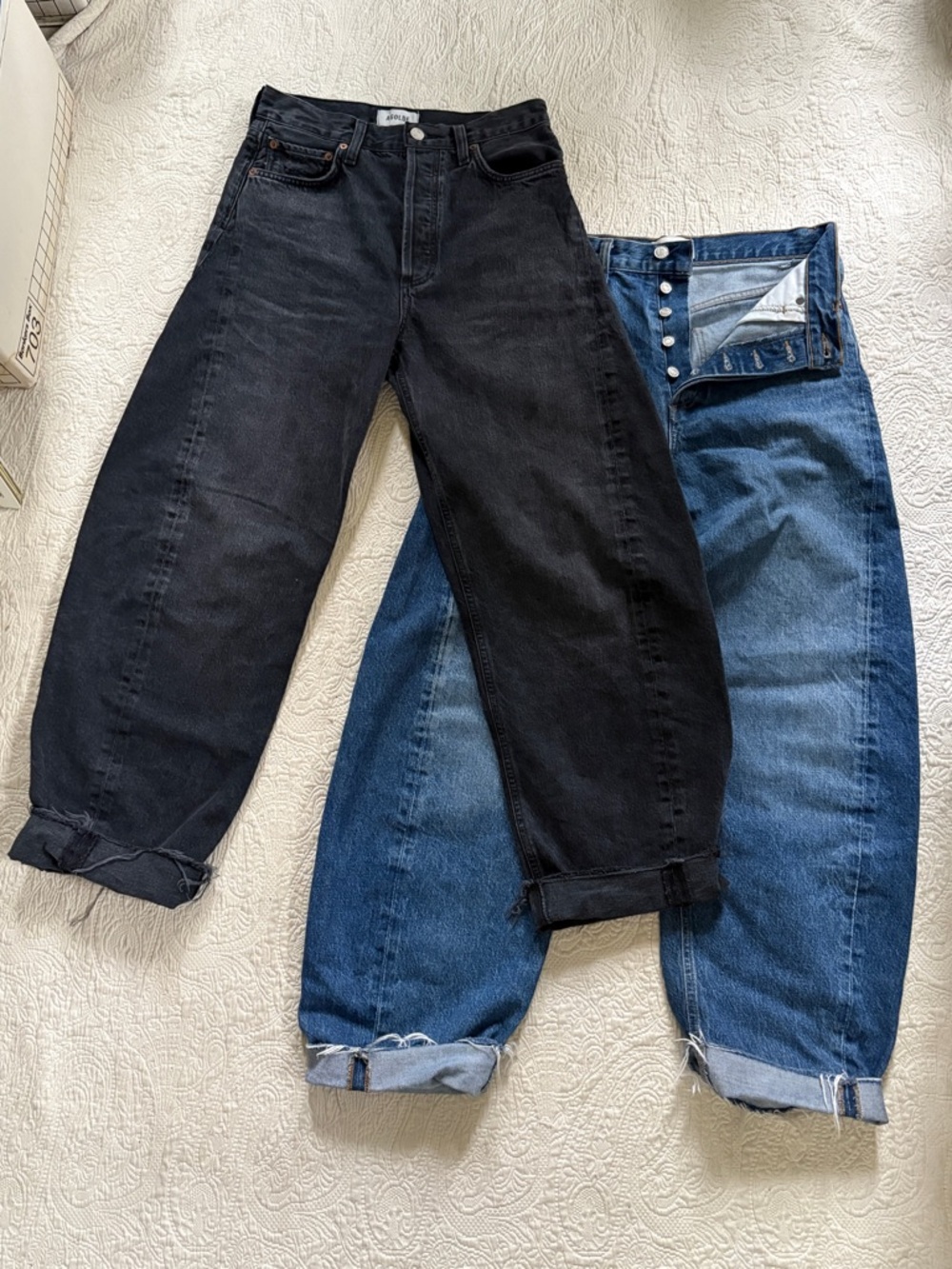 Agolde Women’s Black and Blue Relaxed Jeans - set of 2 - Like New - size 26